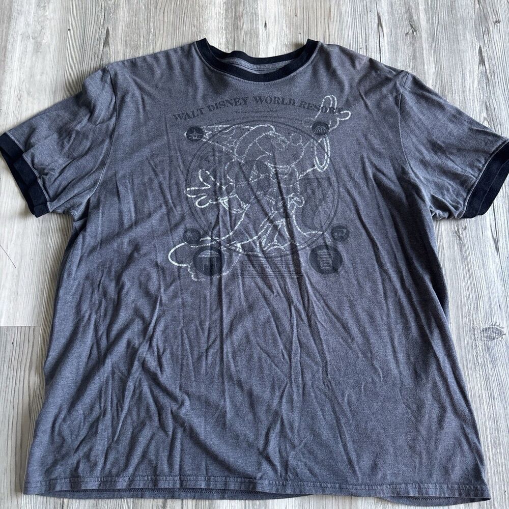 Vintage Disney Disneyland Resort Mickey Sorcerer 2017 T-Shirt Size XL